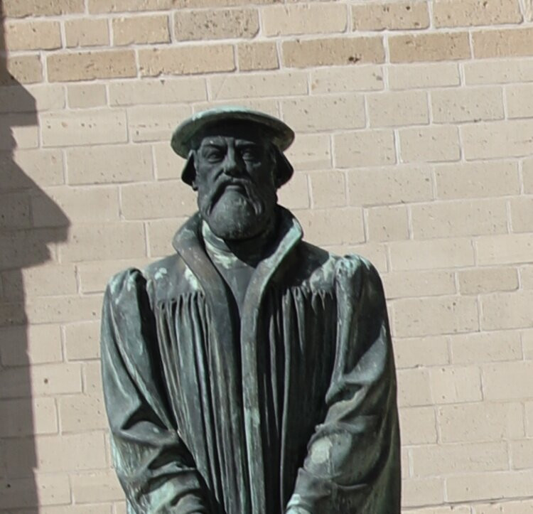 Statue Hans Tausen-里伯必去景点