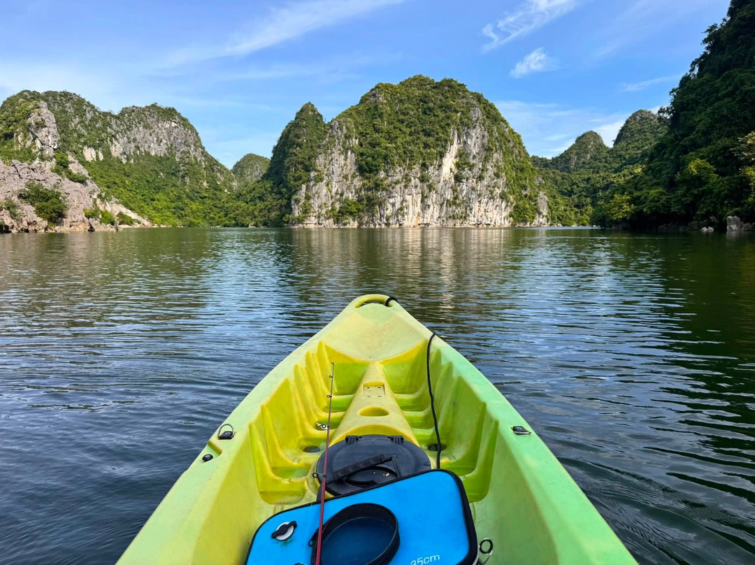 Blue Swimmer Outdoors-下龙湾必去景点