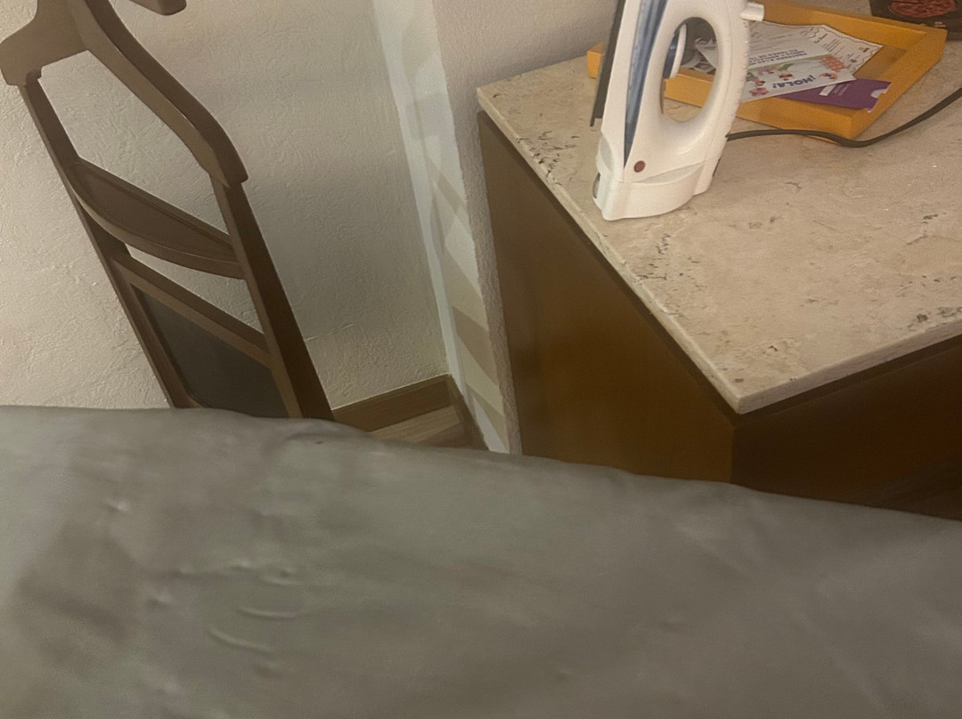 卡米诺雷阿尔机场酒店主图