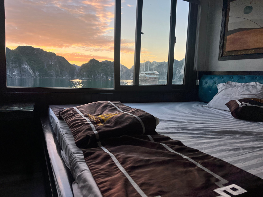 Cat Ba Smile Tours-卡巴必去景点