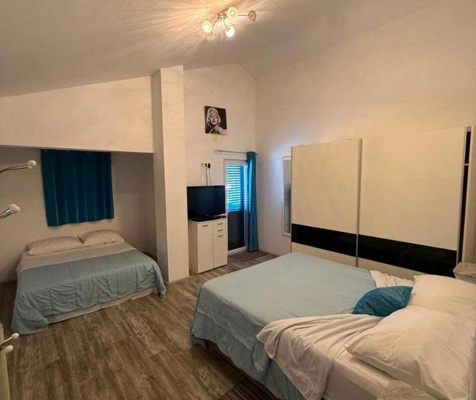 Apartments Ante 1306
