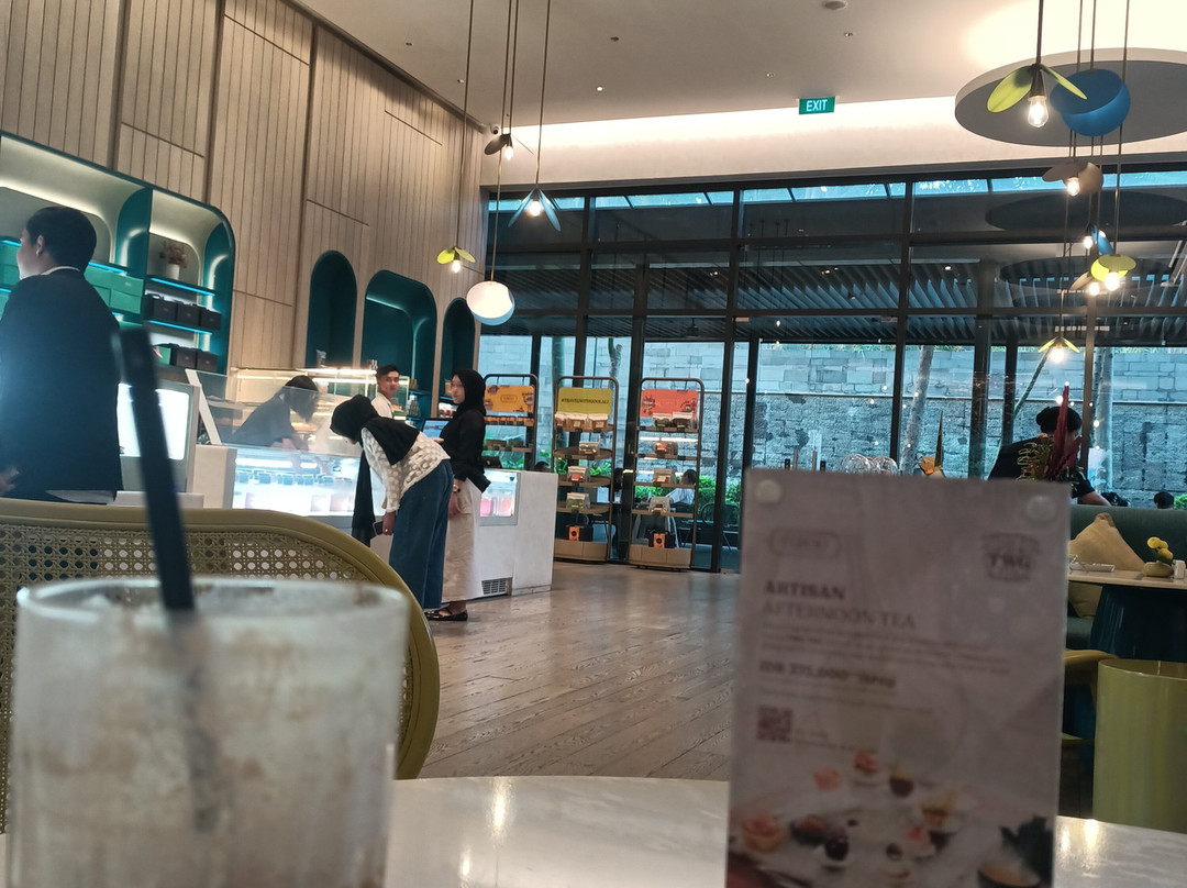 三宝垄帕德玛酒店主图