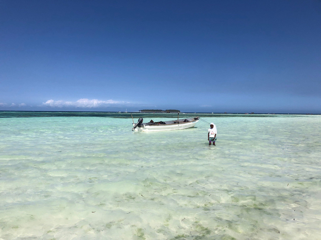 Muyuni Beach