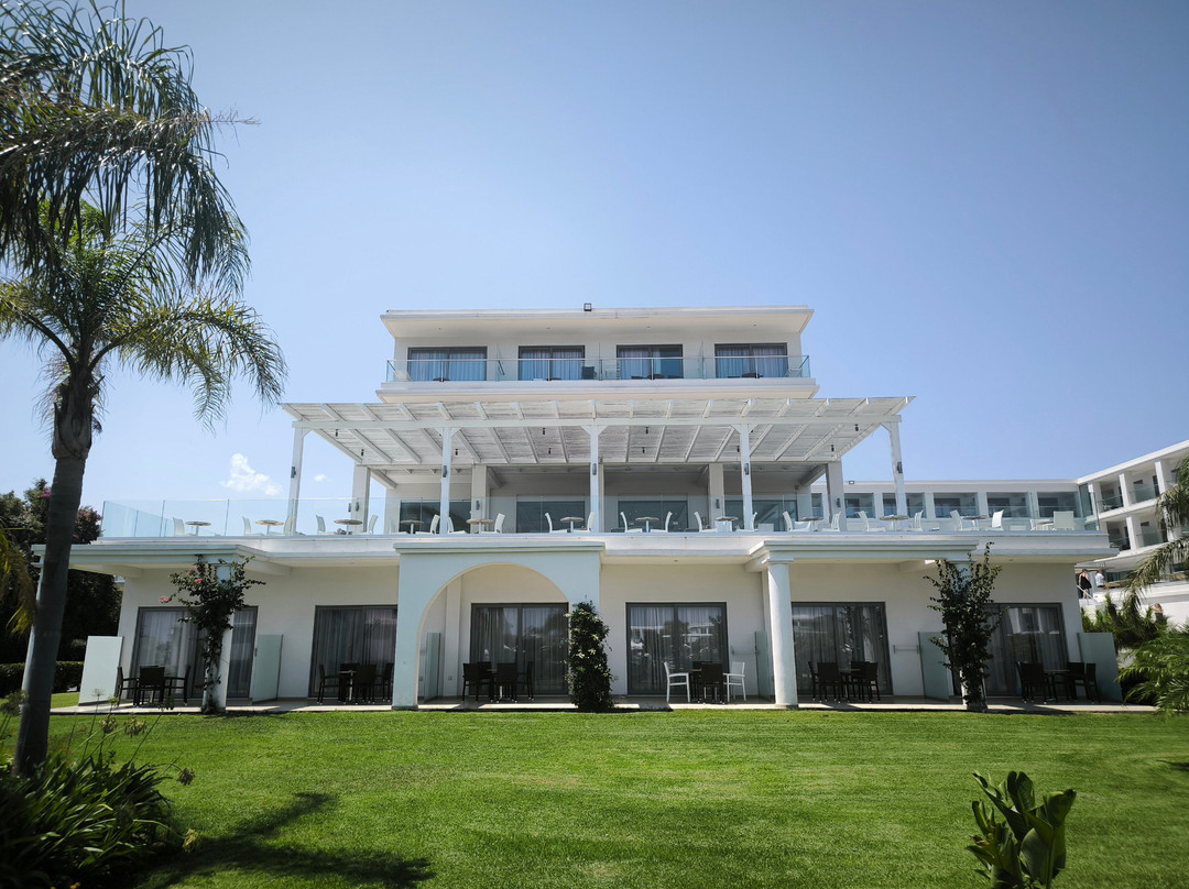 Asterias Beach Resort主图