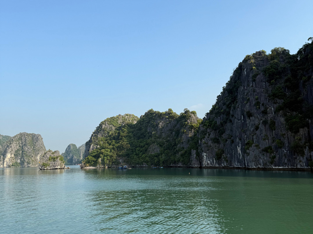 Cat Ba Ocean Cruises-广宁省必去景点