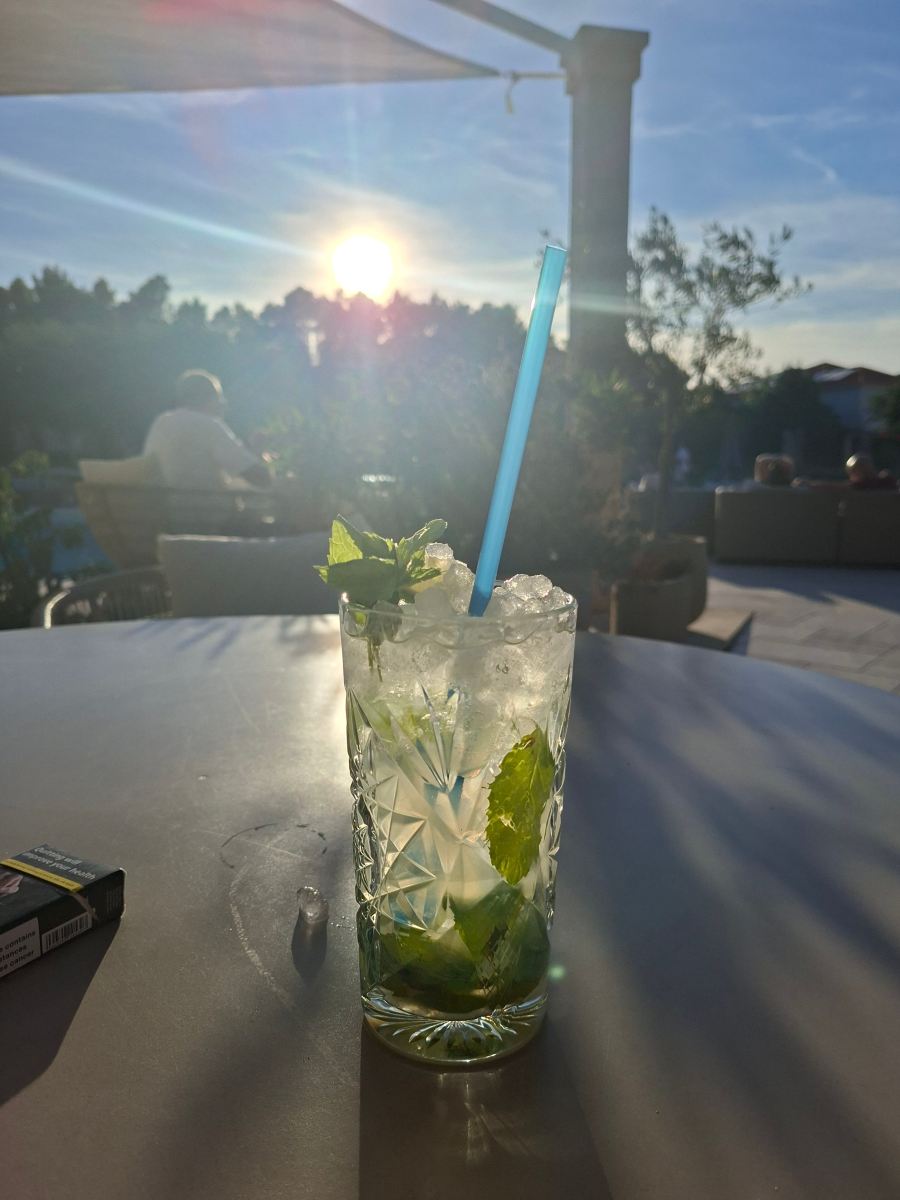 塔拉萨精品酒店 - 限成人-旅行者