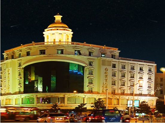 白金汉宫大酒店主图