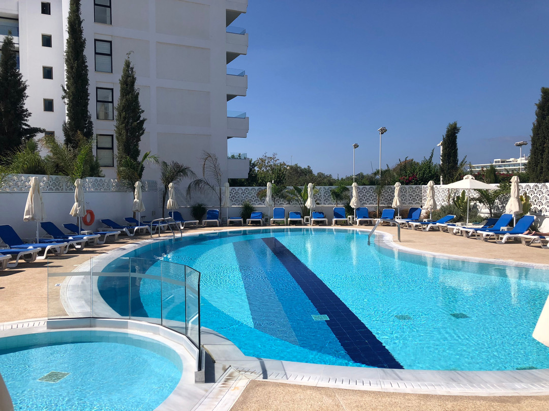 Gaia Sun N Blue Hotel