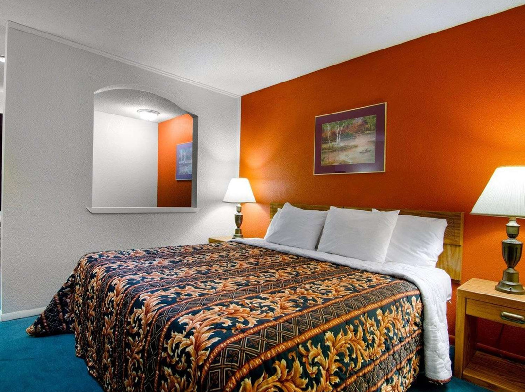 Knights Inn & Suites Emporia主图