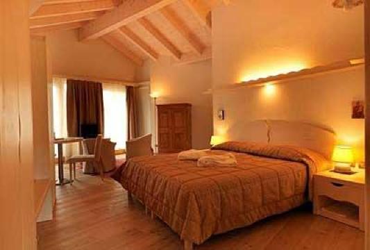 卡斯特雷套房酒店-官方