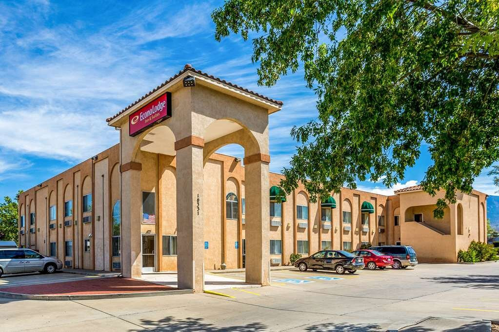 Econo Lodge Inn & Suites Albuquerque East I-40 Eubank Exit主图