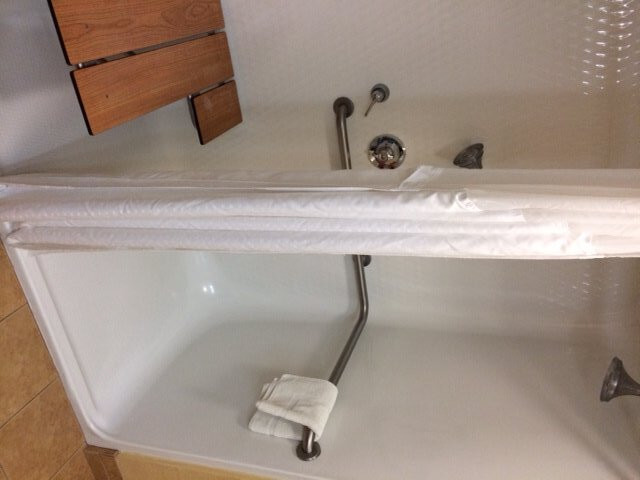 可可海滩智选假日套房酒店主图