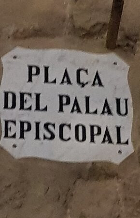 Plaça Del Palau Episcopal-Solsona必去景点