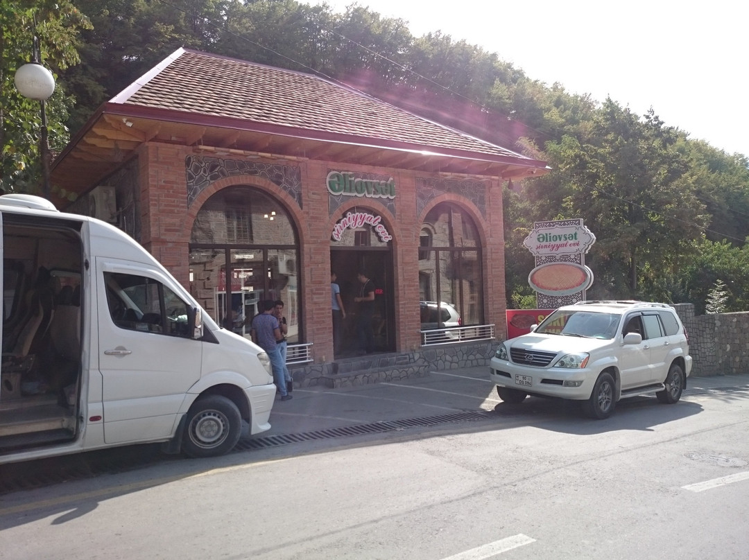 Oguz旅游景点-Aliovsat Sweets House
