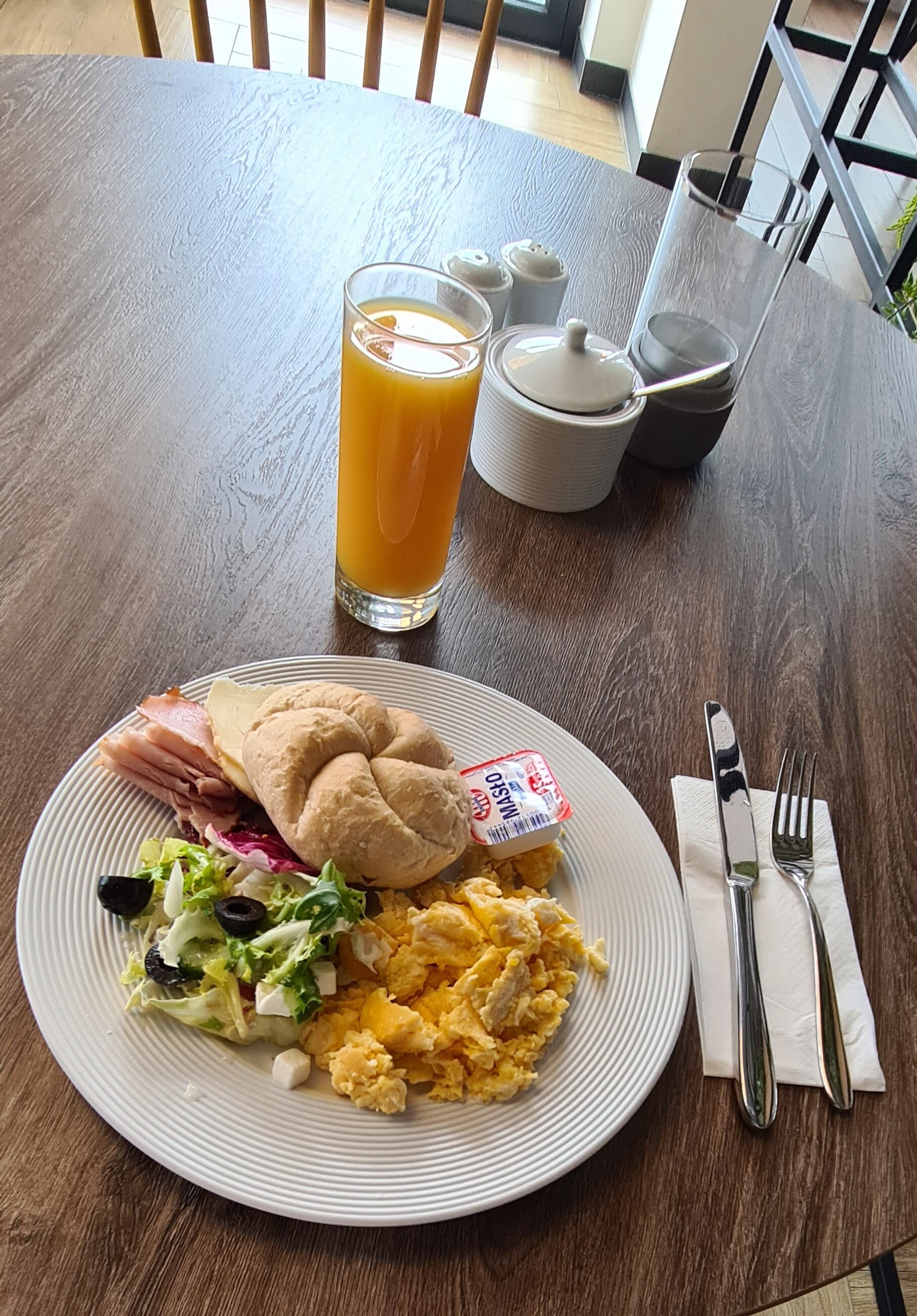 宜必思尚品新塔尔格酒店-餐饮