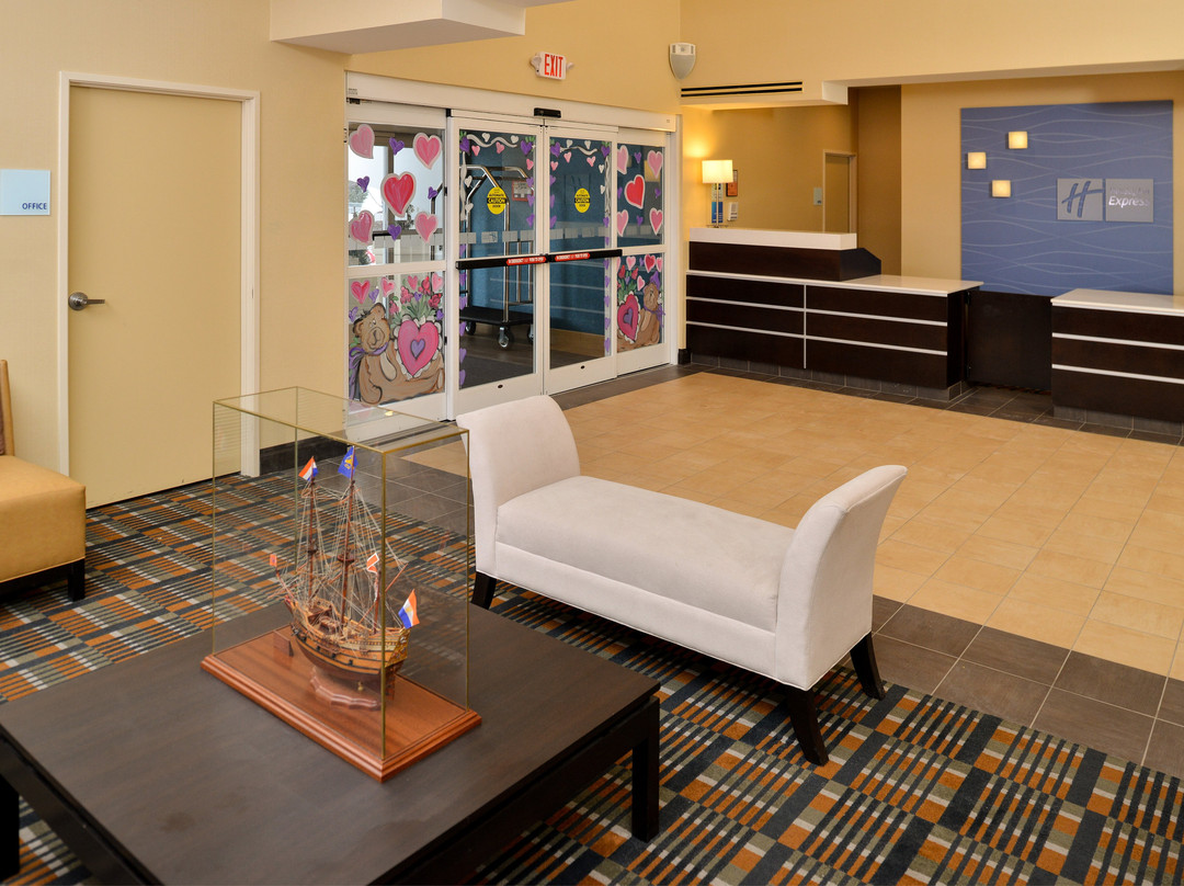 Holiday Inn Express & Suites Peekskill-lower Hudson Valley by IHG主图