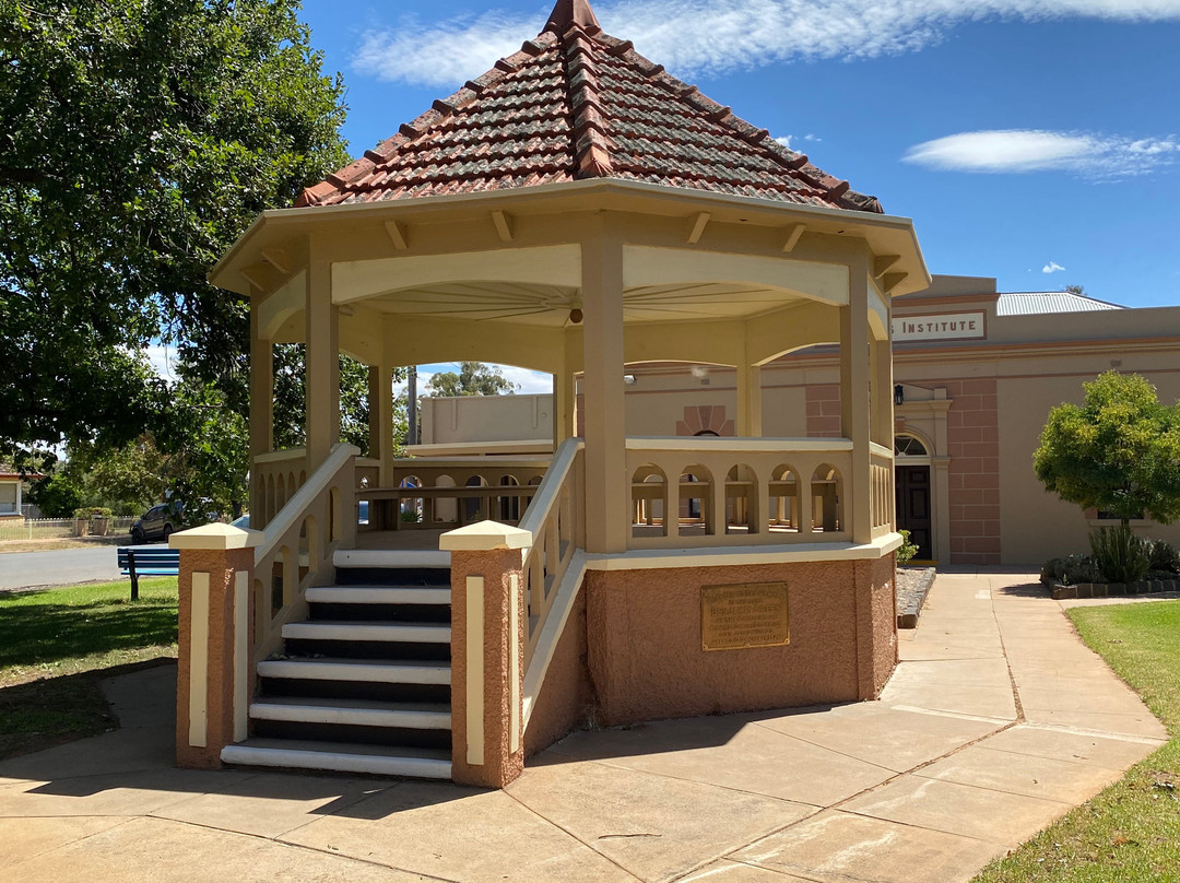 Elliott Gardens-Charlton必去景点