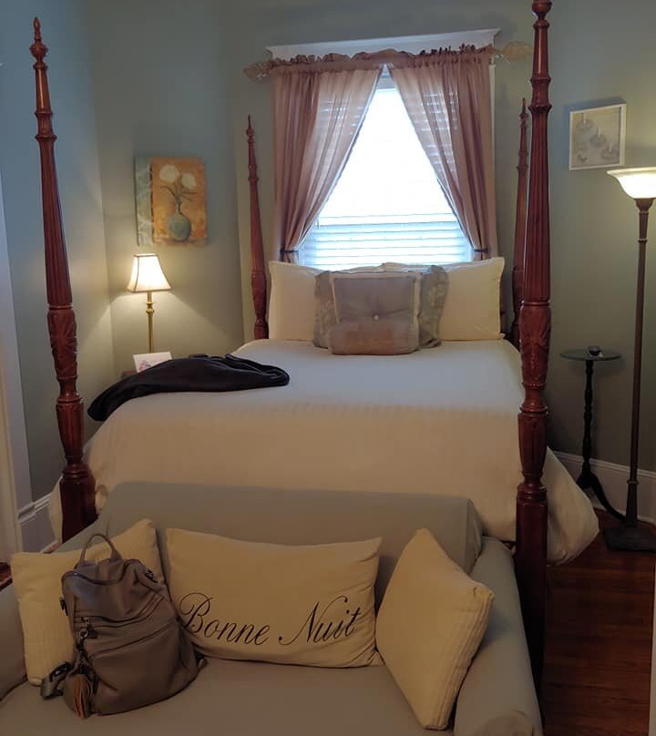 Burke Manor Inn & Pavilion主图