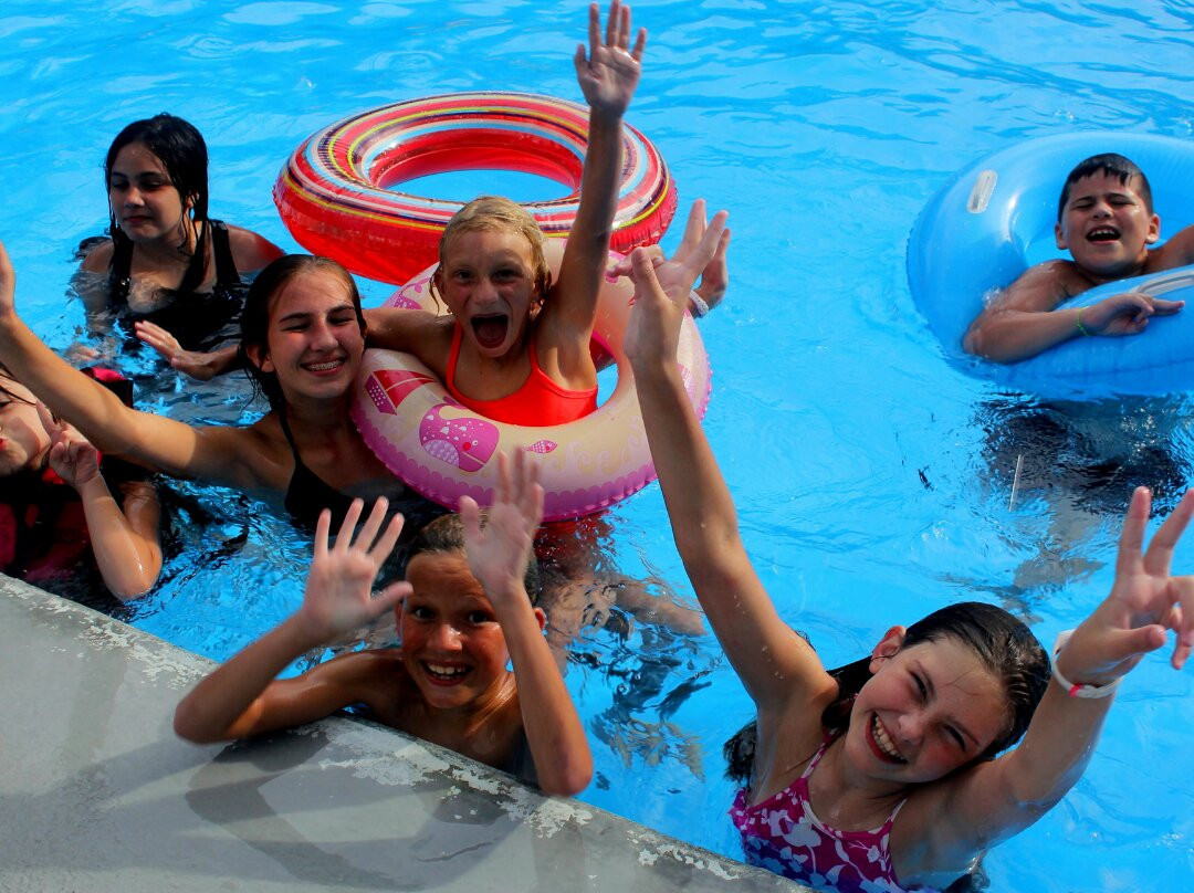 Parque Aquático Cascata Berlin-Gaspar必去景点