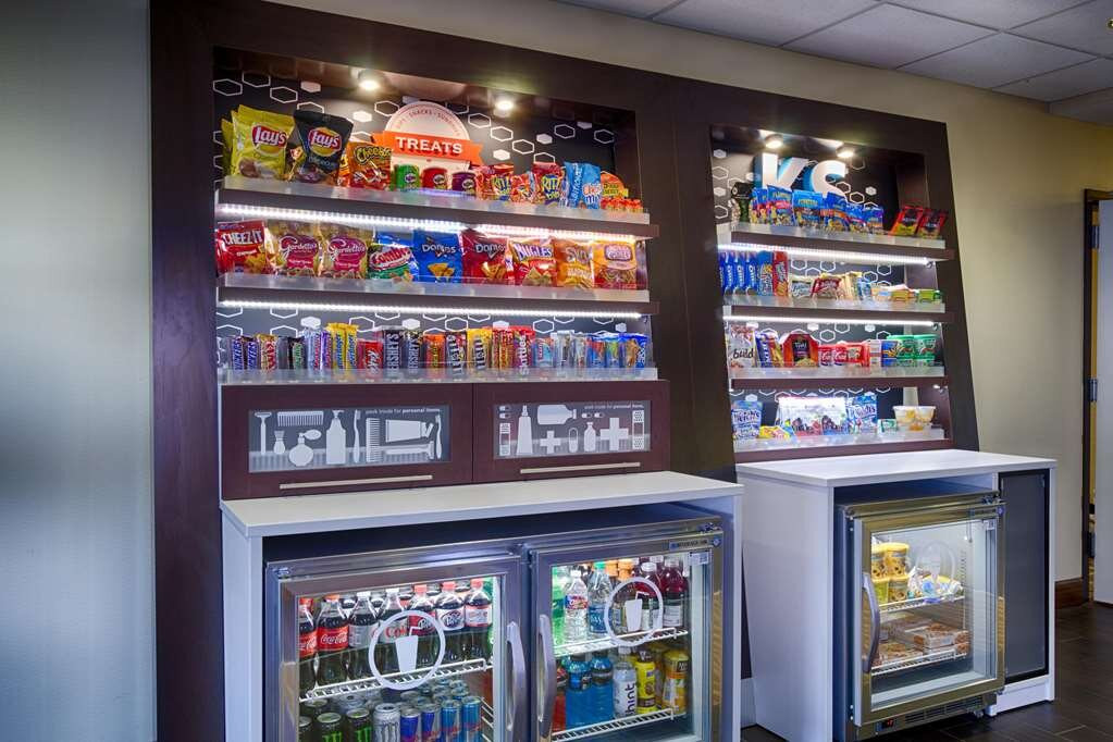 Hampton Inn Salina主图