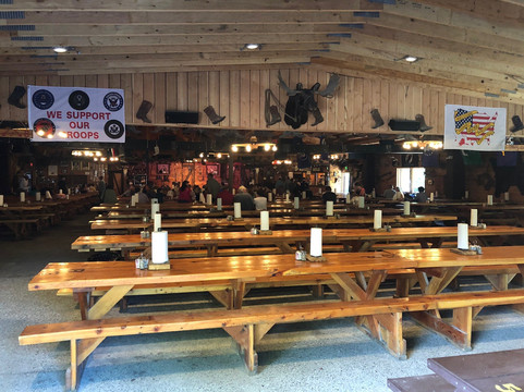 Bar J Chuckwagon Supper & Western Music Show-威尔逊必去景点