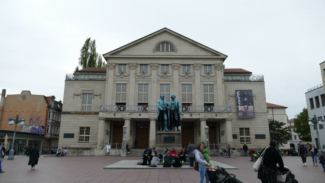 Goethe Schiller Denkmal-魏玛必去景点