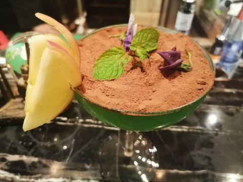 巴黎8号酒吧及空中花园-广州市必去景点