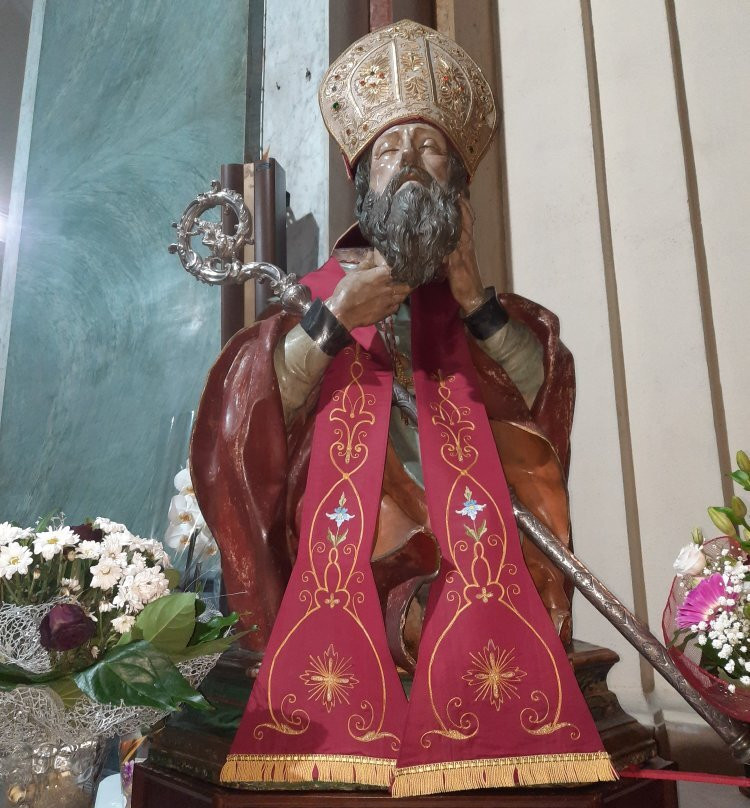 Chiesa Santa Maria Assunta e San Dionigi l'Areopagita-克罗托内必去景点
