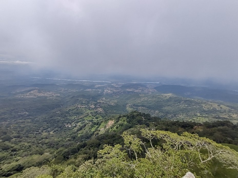 Mirador De La Piedra Capira景点图片