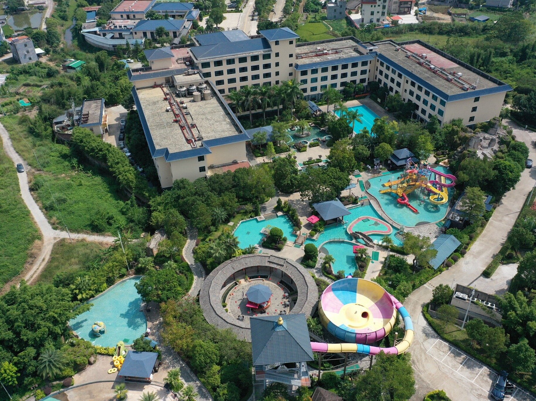 叶园温泉度假酒店主图