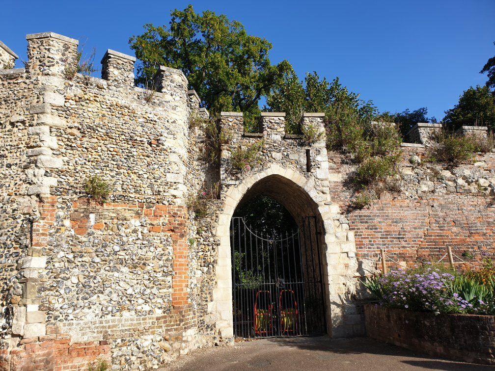 Hertford Castle景点图片