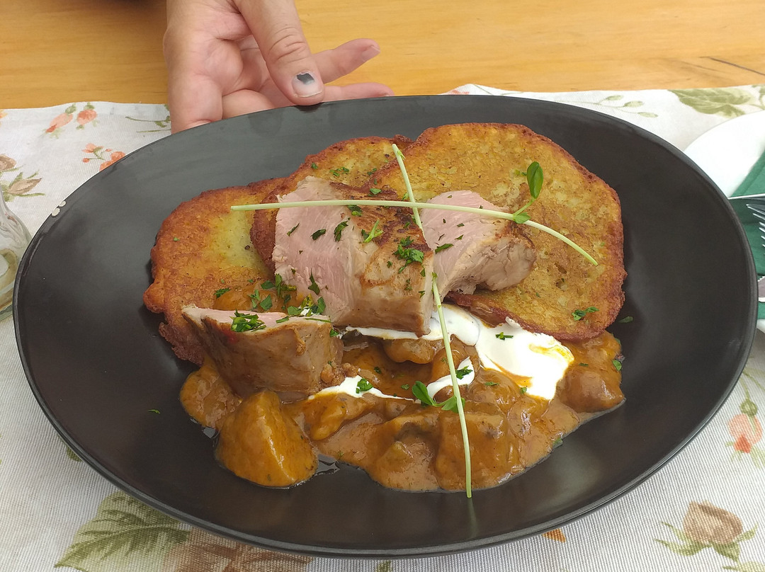 Feher Sas Panzio主图