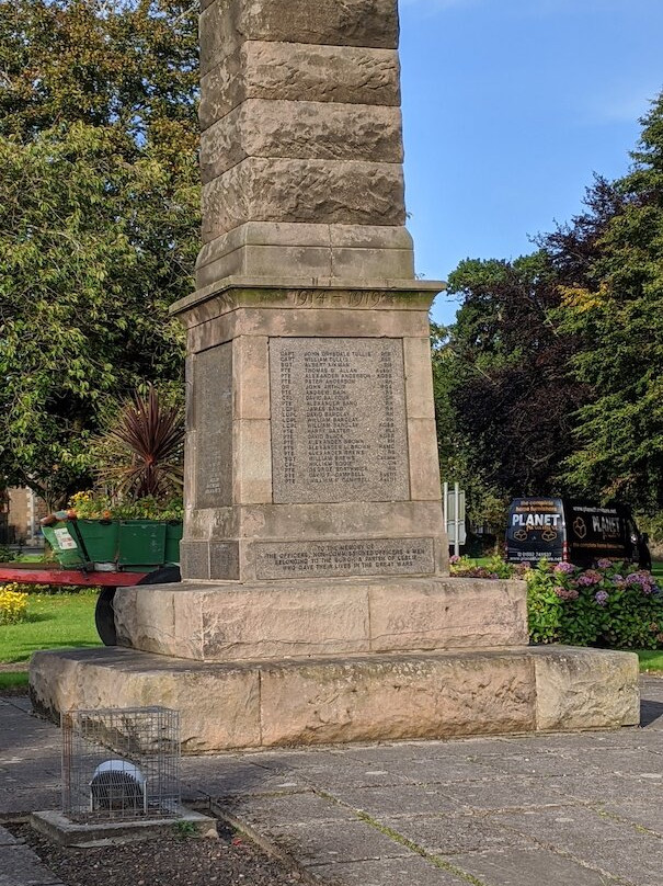 Leslie War Memorial-Leslie必去景点