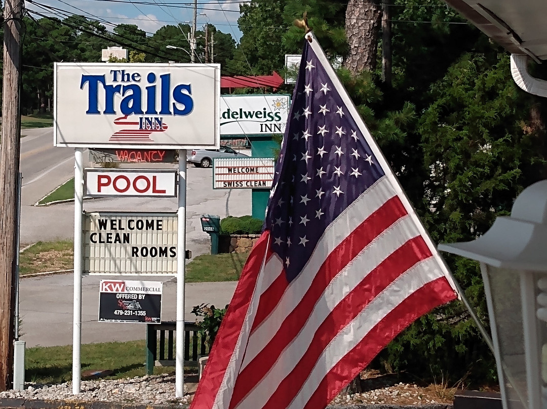 The Trails Inn主图