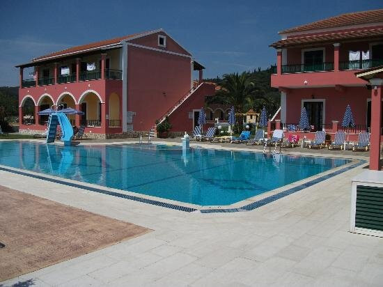 Spiros Apartments主图