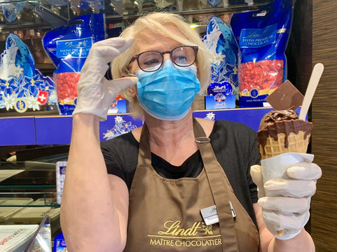 Lindt Chocolate Shop Zermatt-策马特必去景点