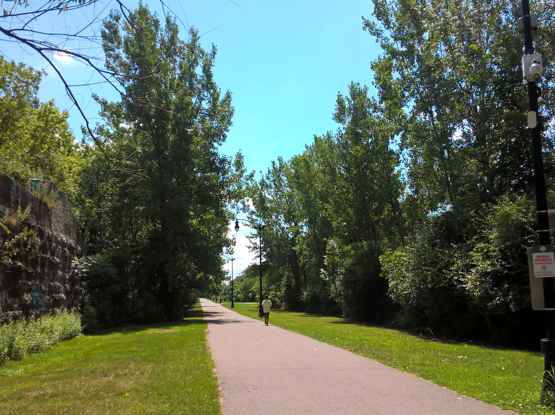 Rails to Trails Bike Path景点图片