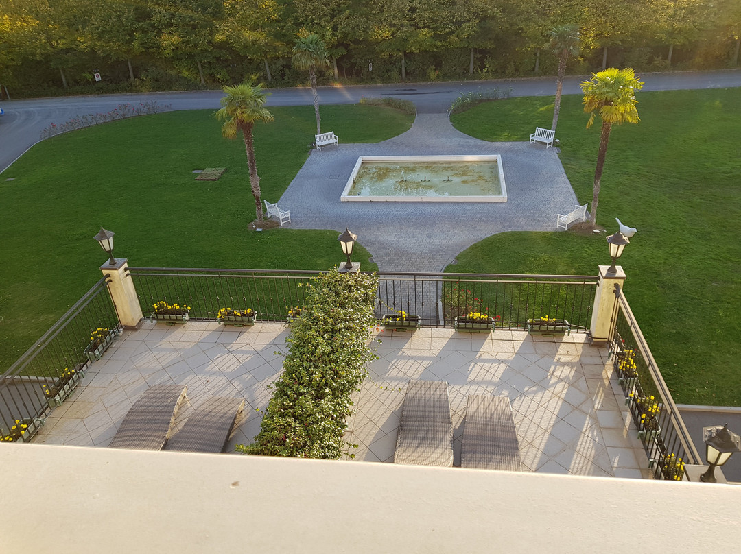 萨沃亚摄政酒店主图