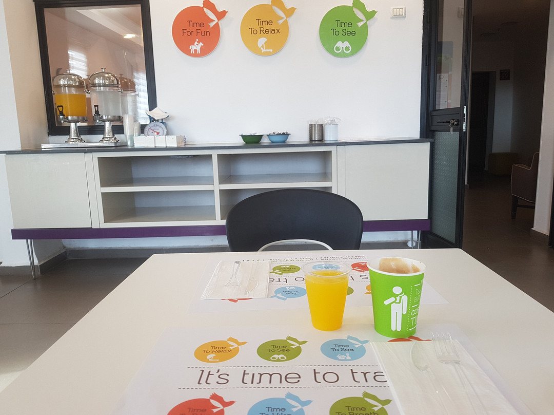 Metula Travel Hotel主图