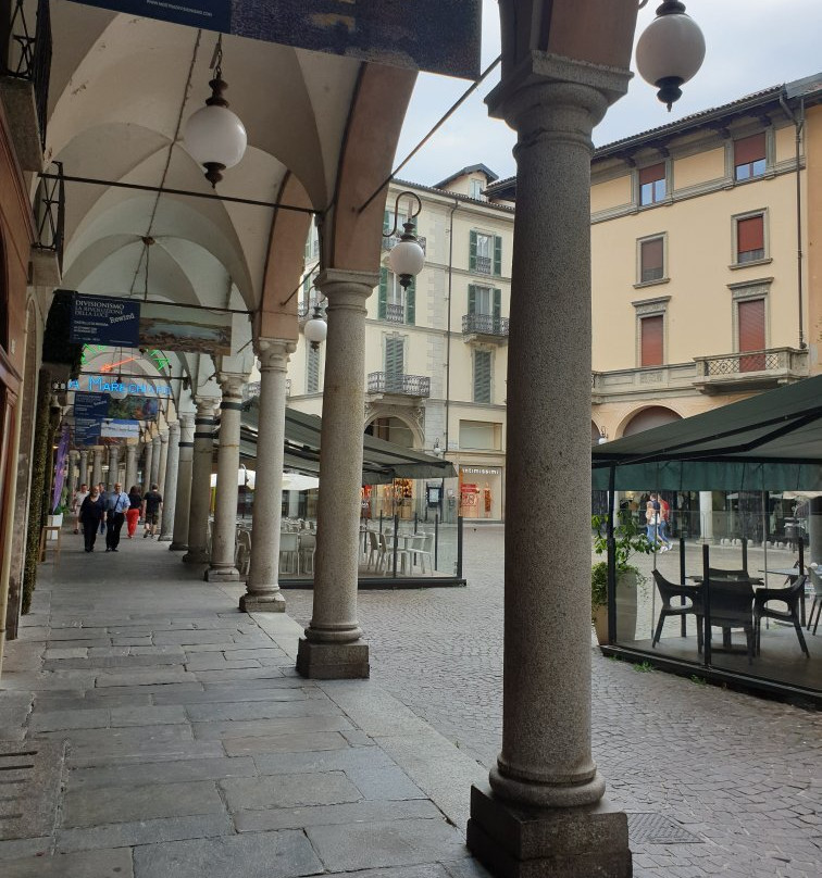 Piazza delle Erbe-诺瓦拉必去景点