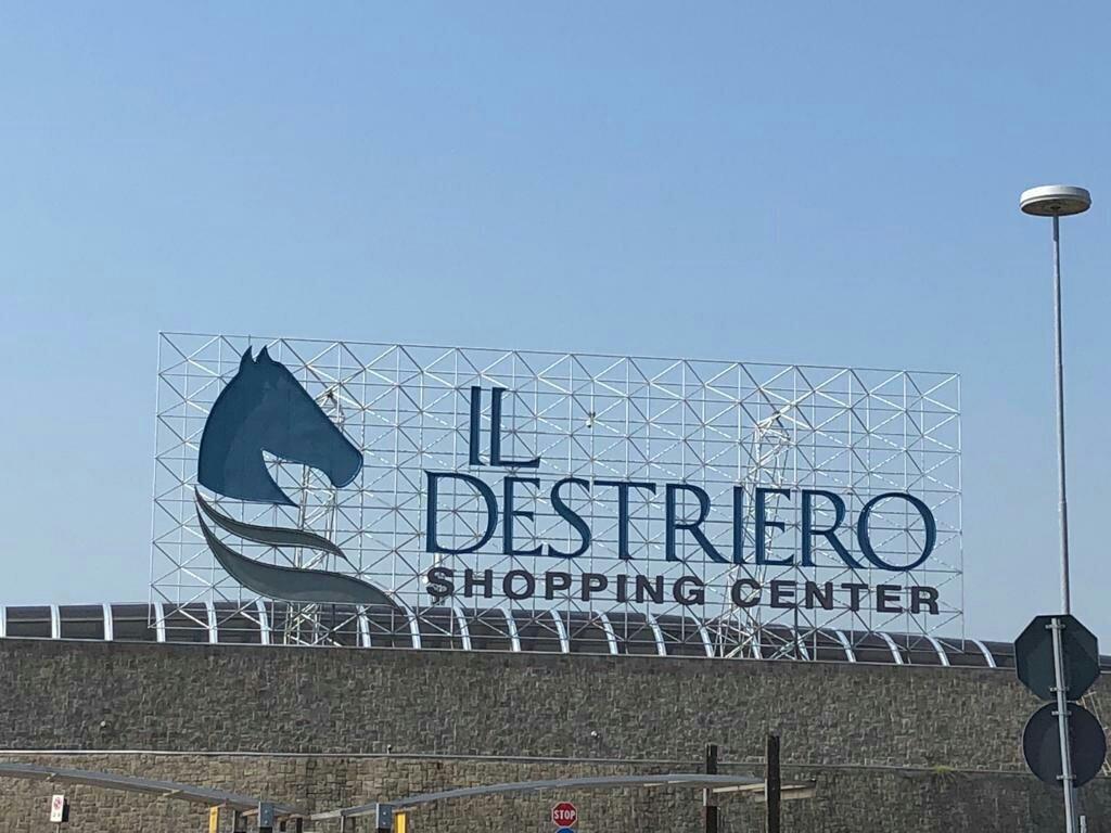 Il Destriero景点图片