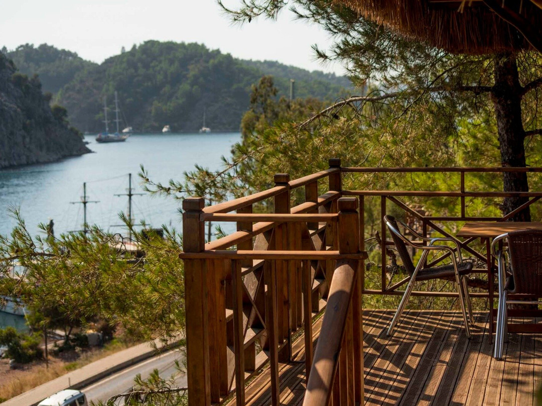 Azra`s Bungalows