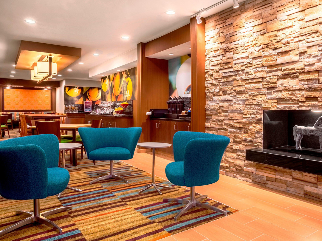 Comfort Inn & Suites主图