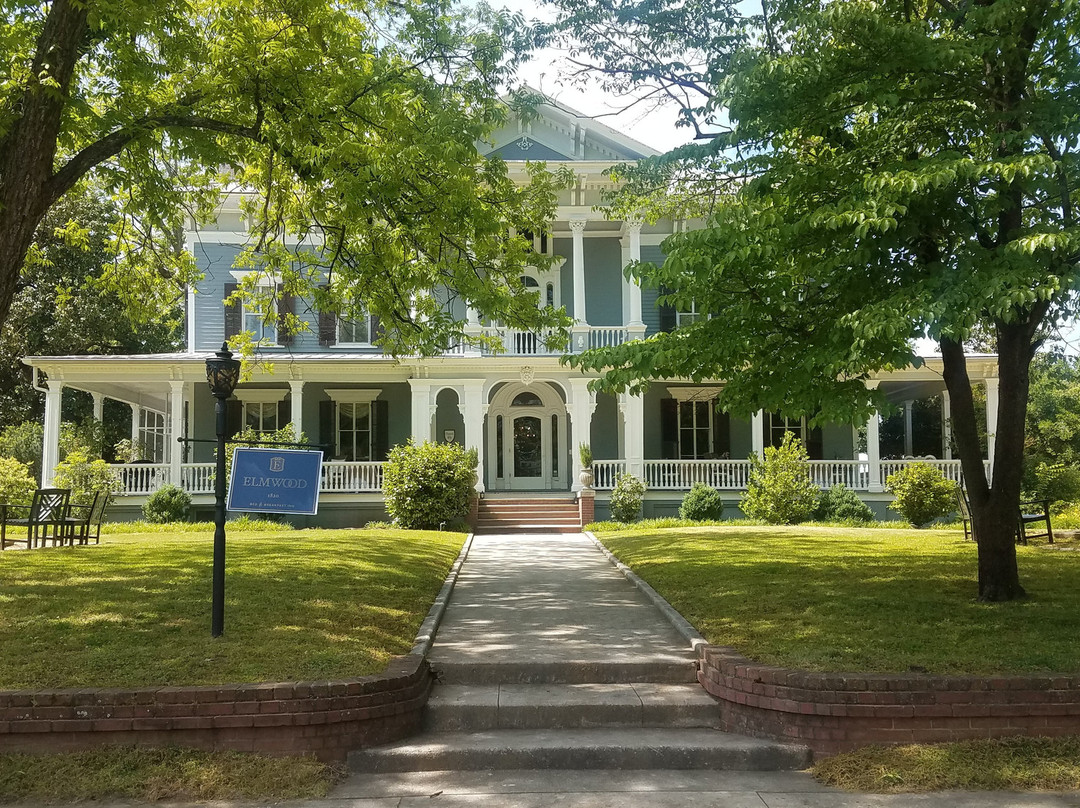 Elmwood 1820 Bed & Breakfast Inn主图