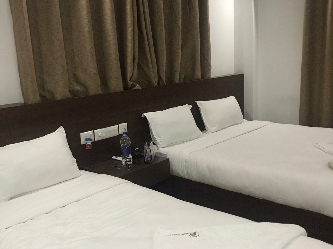 Oyo 525 Hotel Aloka Inn主图