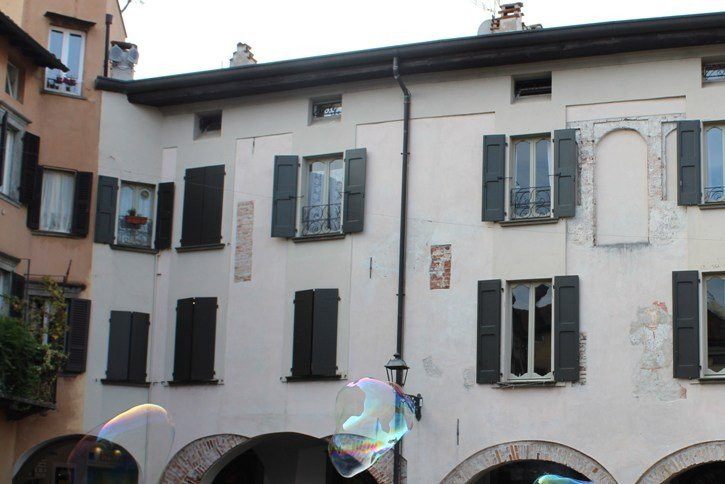 Piazza Garibaldi-伊塞奥必去景点