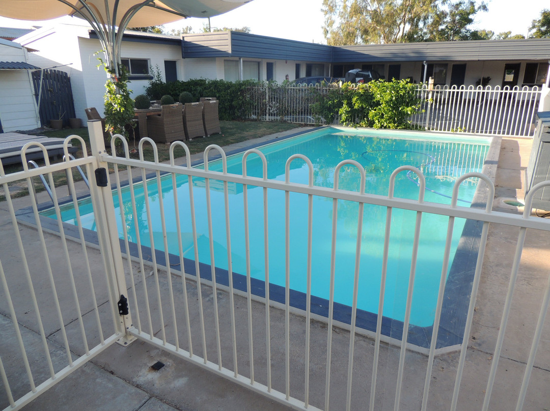 边境汽车酒店主图