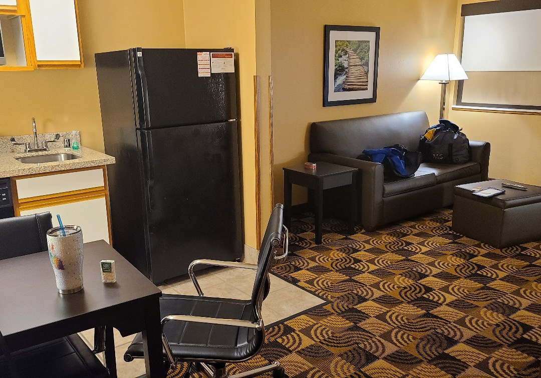 Hawthorn Suites By Wyndham Oak Creek/Milwaukee Airport主图