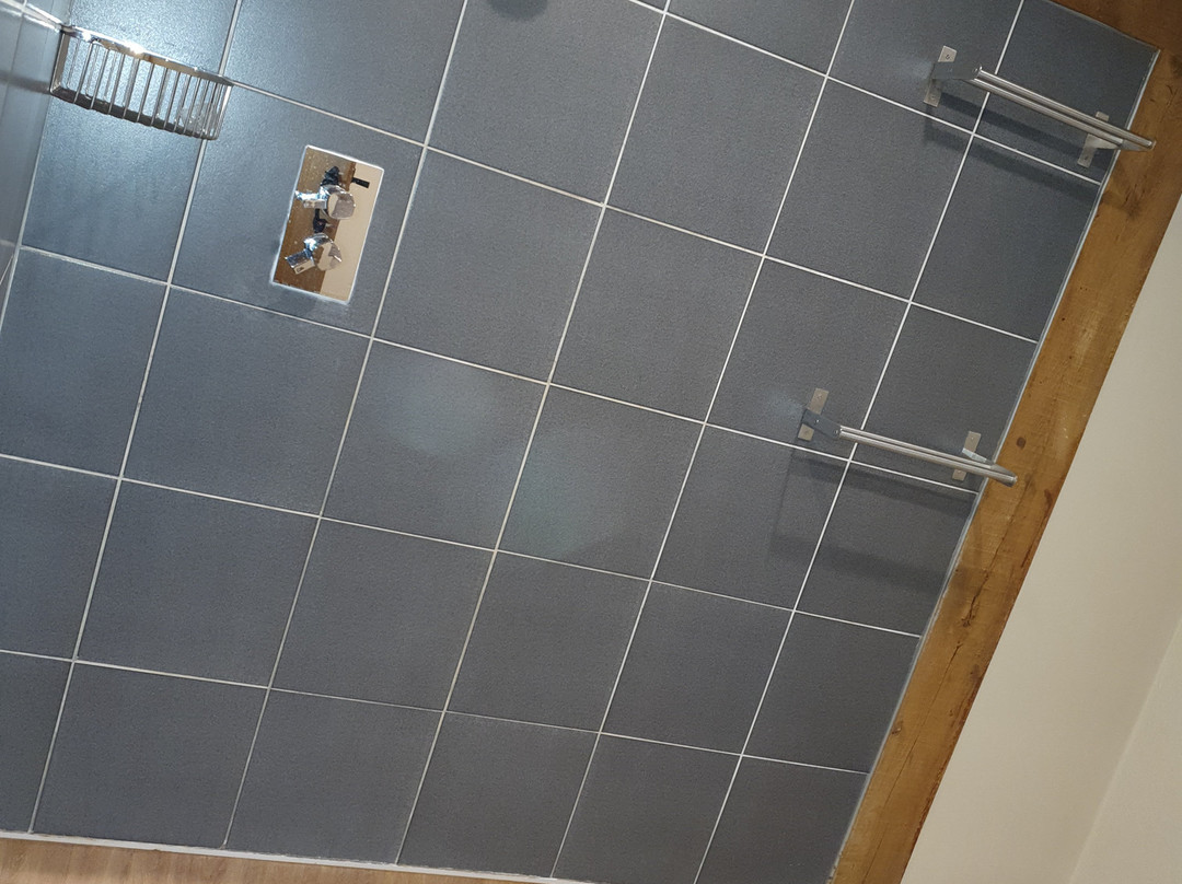 汤奇谷仓酒店主图