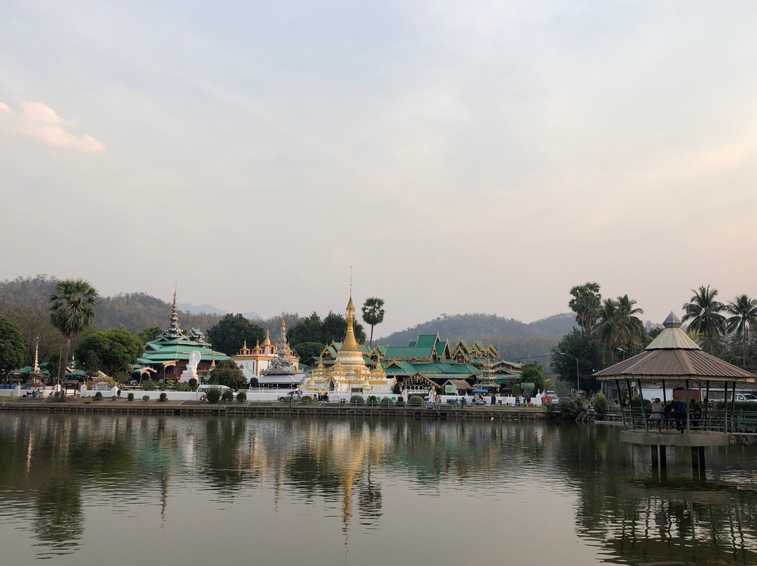 MaeHongSon Lake景点图片